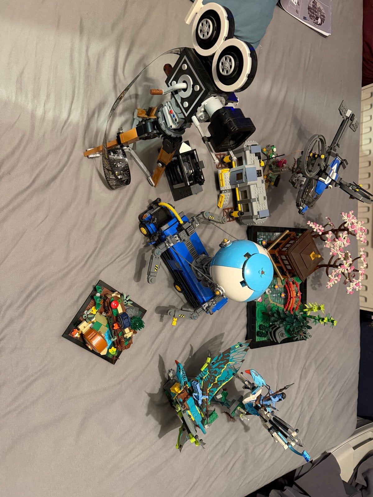 LEGOsets: Avatar,Dinsey camera, battlebus, rust gevende tuin, Ophalen of Verzenden, Zo goed als nieuw, Overige merken