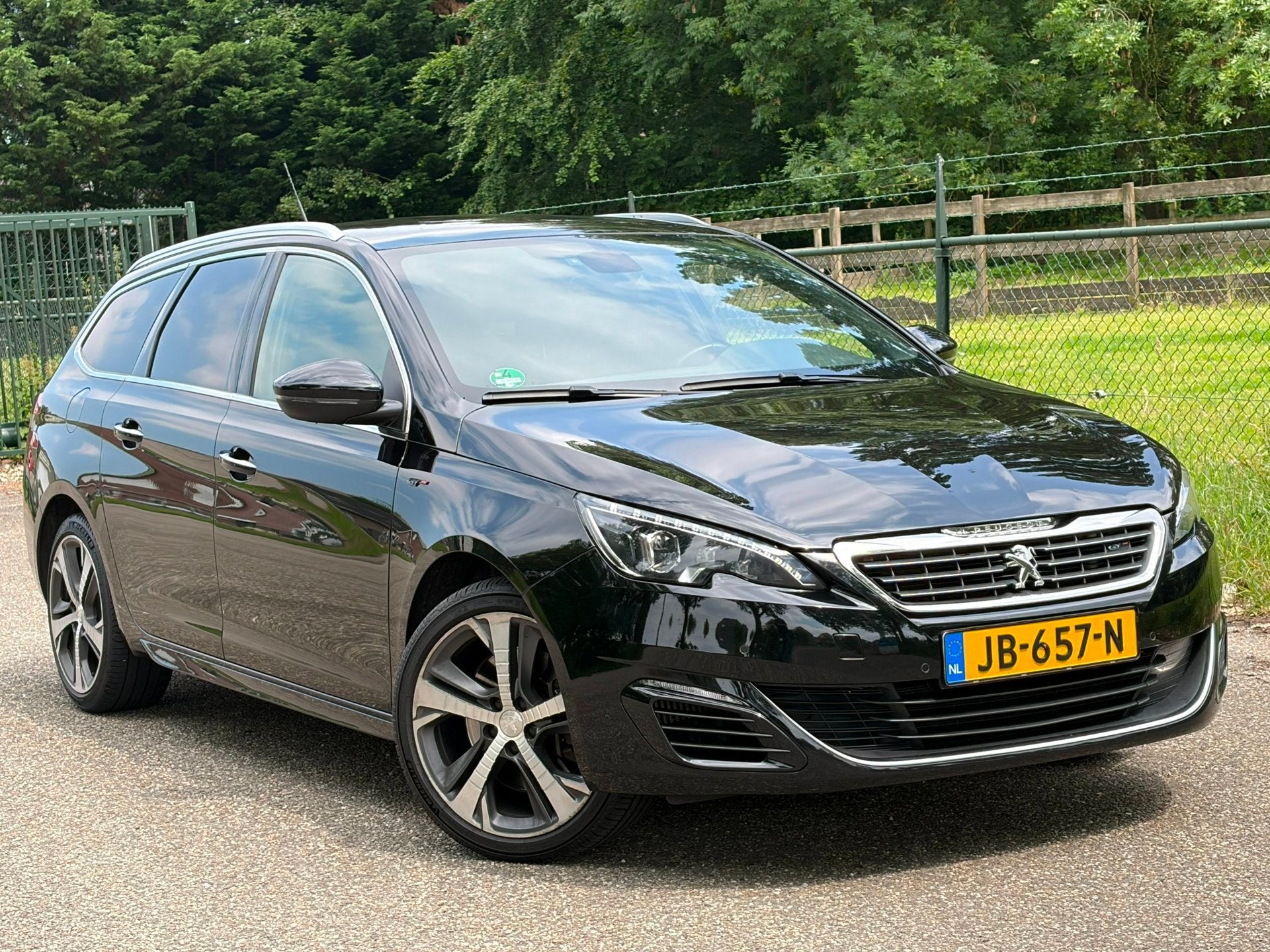 Peugeot 308 SW 1.6 GT 205PK /Xenon/Pano/Navi/Trekhaak/, Auto's, Voorwielaandrijving, Gebruikt, Euro 6, 4 cilinders