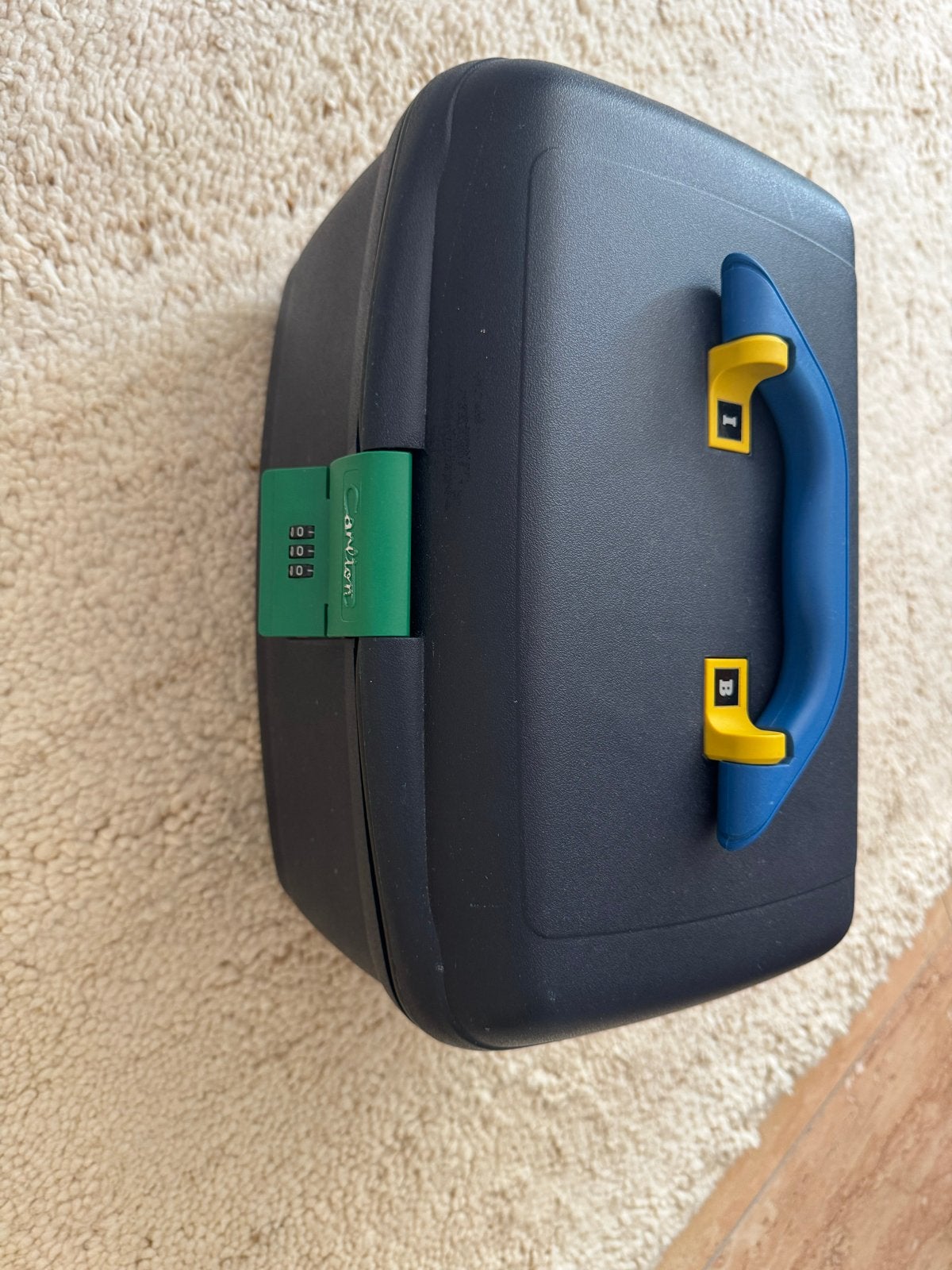 Carlton beautycase met cijferslot en spiegel - Donkerblauw, Sieraden, Tassen en Uiterlijk, Beautycases, Gebruikt, Blauw, Ophalen of Verzenden