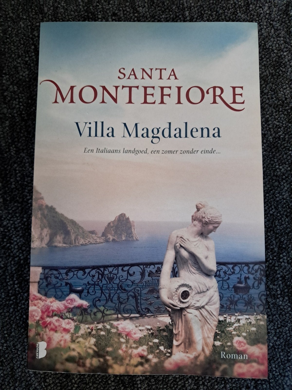 Santa Montefiore - Villa magdalena, Ophalen of Verzenden, Nederland, Santa Montefiore, Zo goed als nieuw