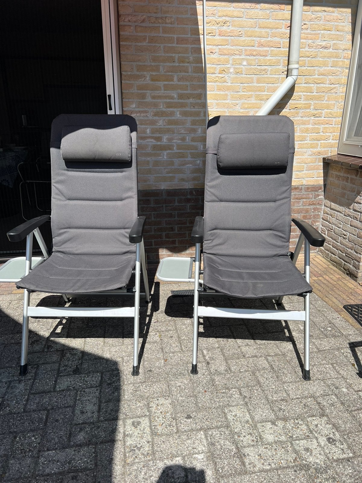 2x campingstoel met zijtafel, Ophalen, Zo goed als nieuw, Campingstoel