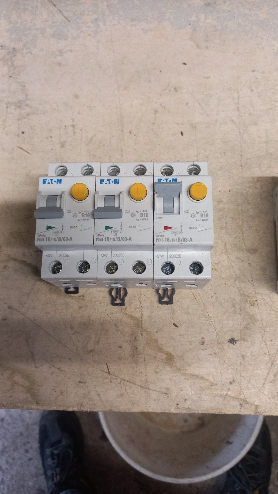 aardlekautomaat 300mA, Ophalen of Verzenden, Nieuw, Eaton, Aardlekautomaat