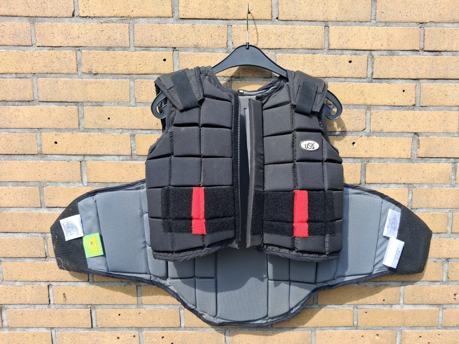 Bodyprotector USG adult M, Ophalen, USG, Inclusief hoes, M
