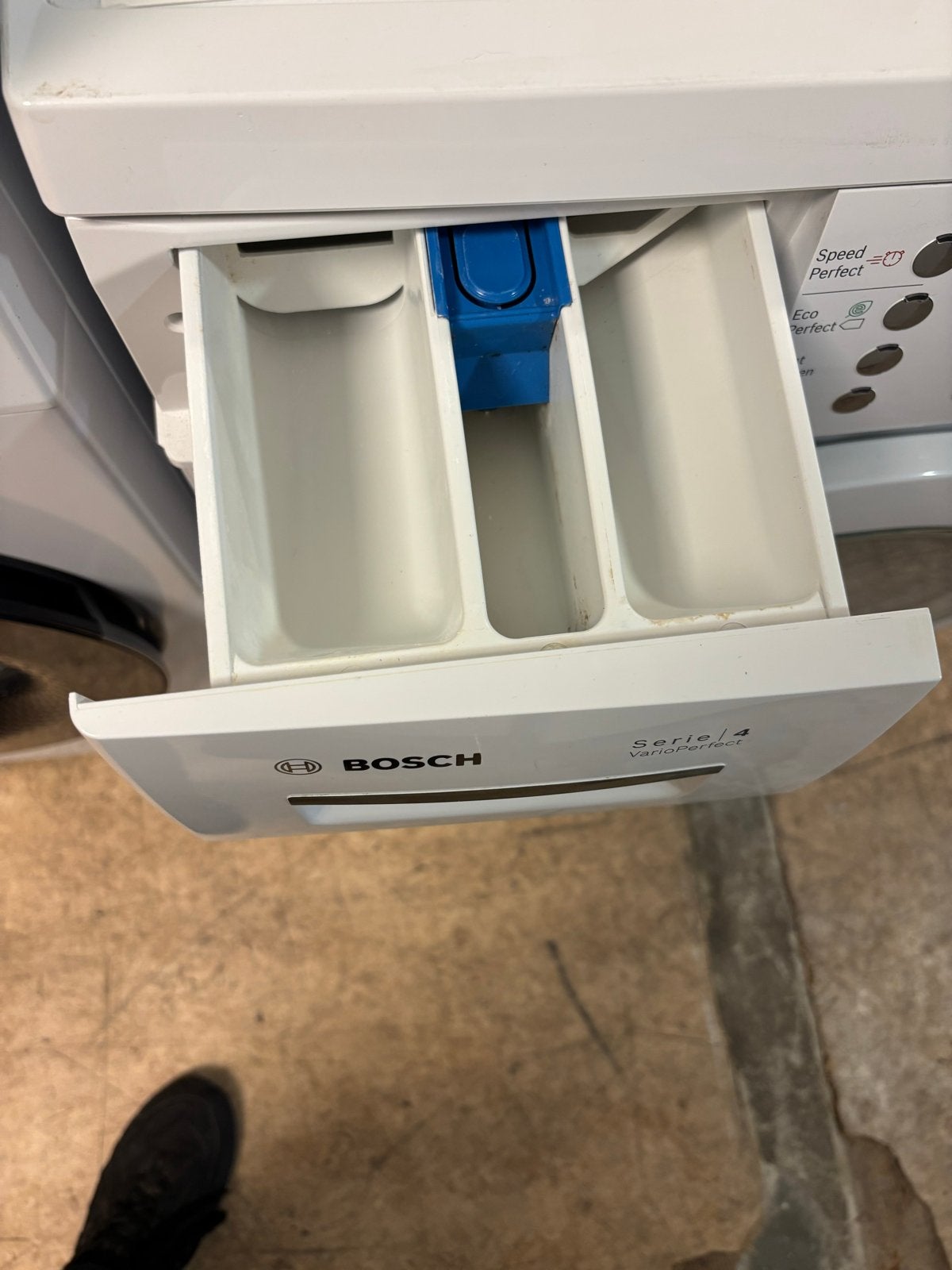 Foto 4 van Bosch Serie 4 VarioPerfect Wasmachine