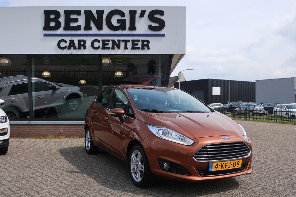 Ford Fiesta 1.0 EcoBoost Titanium. 2eEigenaar_PDC_NAP_LED_CR, Auto's, Ford, Voorwielaandrijving, Euro 5, Zwart, Bruin