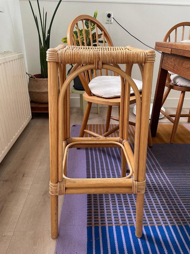 Rieten plantenstandaard / plantentafel, Huis en Inrichting, Tafels | Bijzettafels, Ophalen, Overige materialen, Minder dan 55 cm
