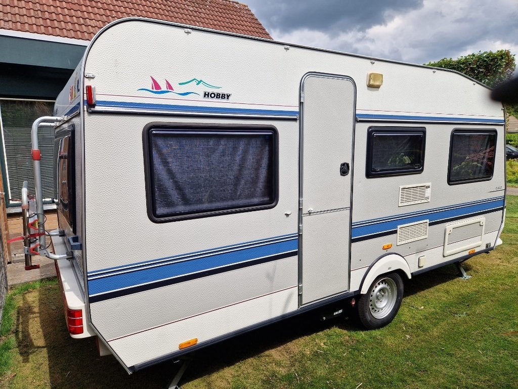 Hobby 455, Zeer mooie staat. Mover, Voortent, Luifel,, Vast bed, Rondzit, Hobby, Particulier