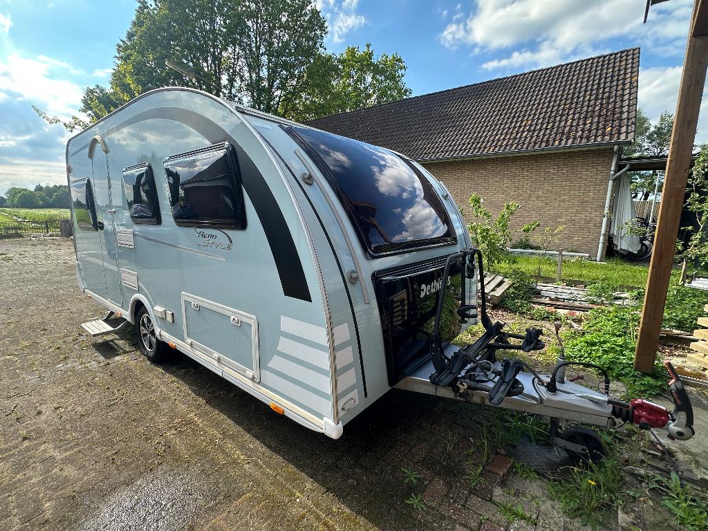 Caravan Dethleffs Aero 400DB uit 2012, Treinzit, Dwarsbed, Particulier, Dethleffs