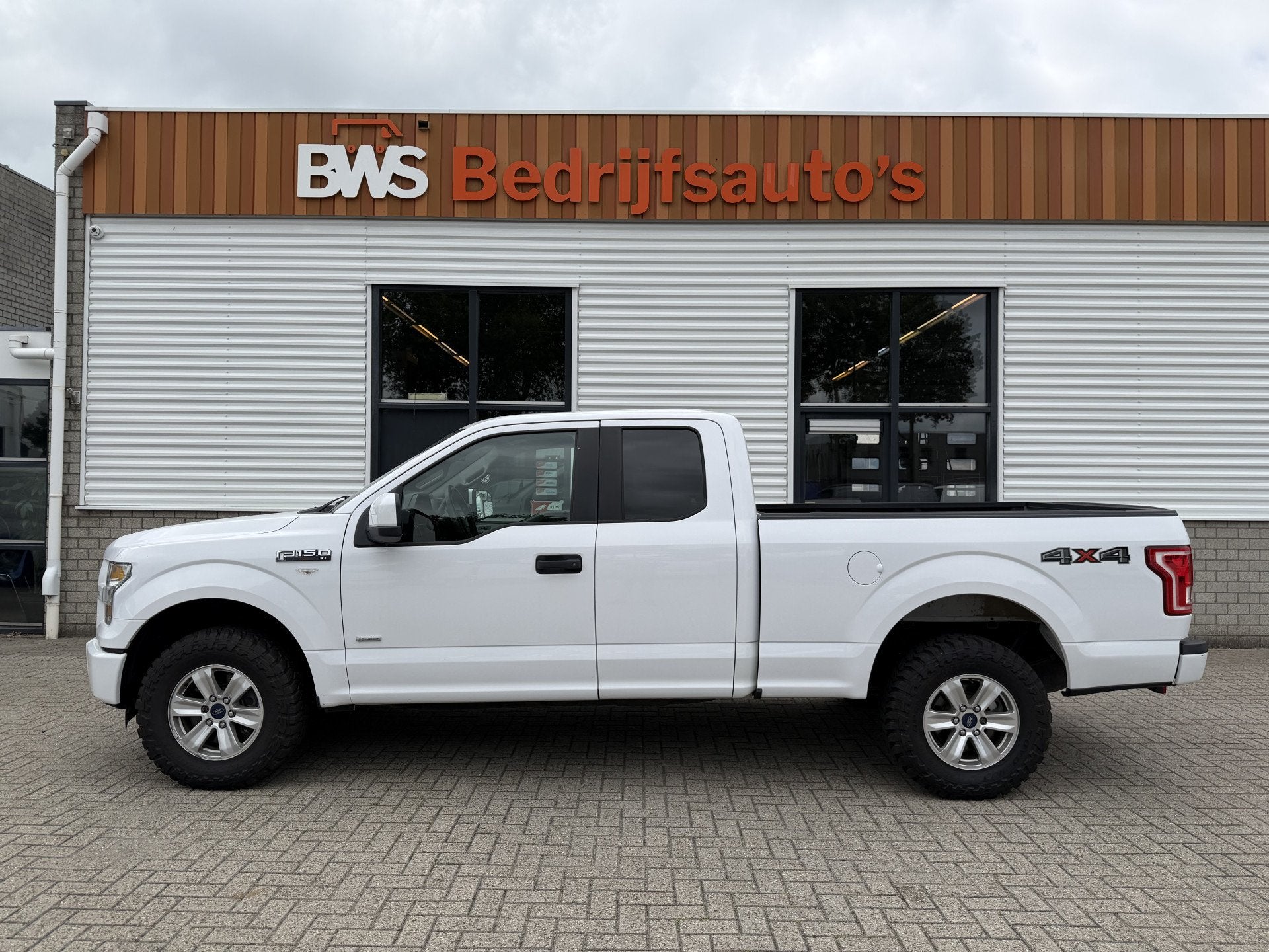 Ford USA F-150 XL V6 330pk automaat 4x4 / 5 persoons / Prins, Automaat, Gebruikt, F-150, Leder
