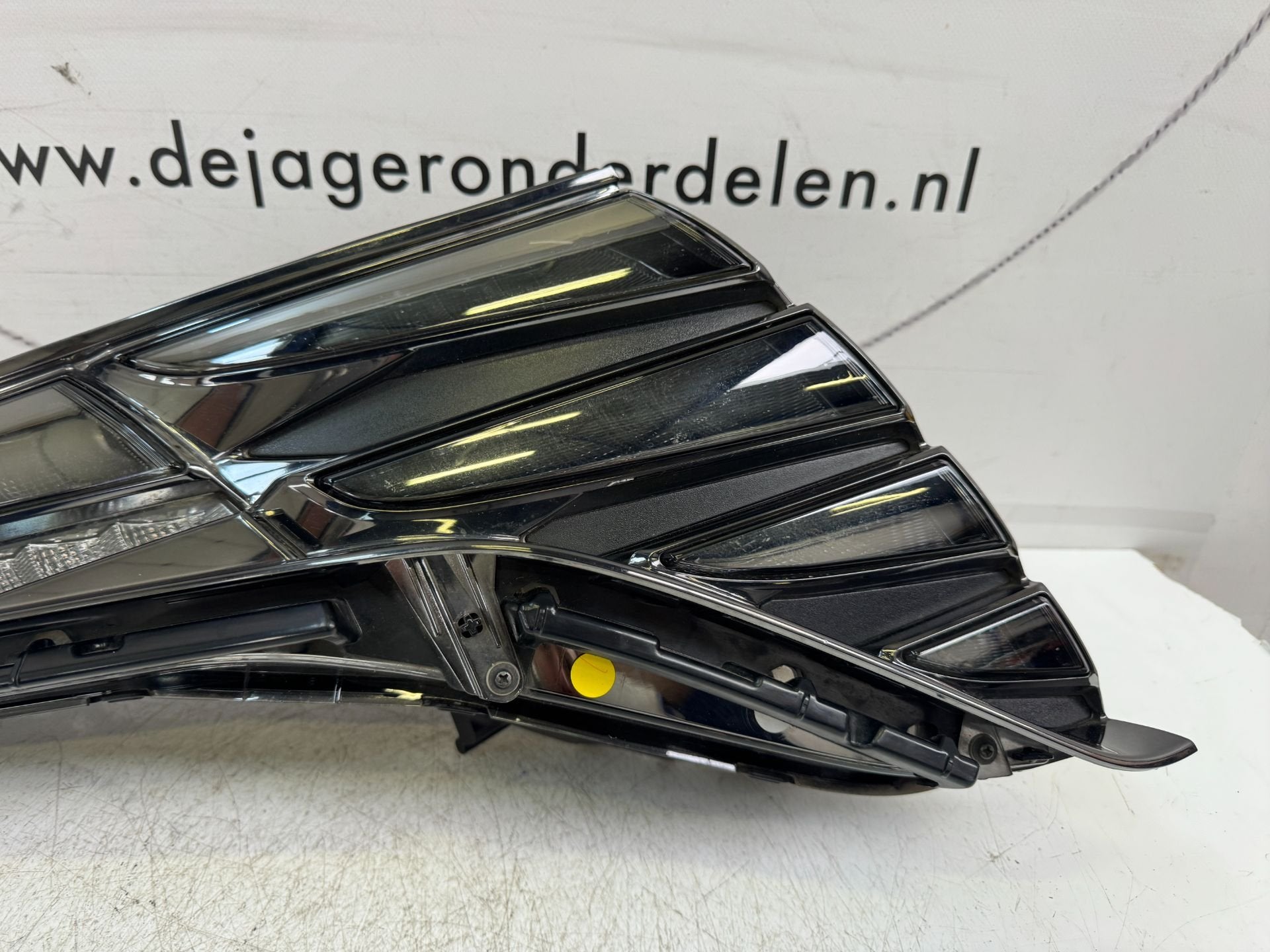 HYUNDAI TUCSON KOPLAMP RECHTS 92208N7100, Gebruikt, Heolleung-ro 12
06797  Seoul, Ophalen of Verzenden, Info@hyundai.com