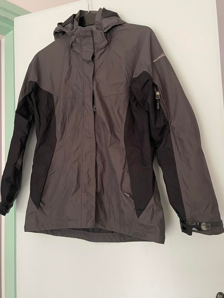 Wildbeast Regenjas grijs mt. 38/40, Kleding | Dames, Ophalen of Verzenden, Gedragen, Maat 38/40 (M), Grijs