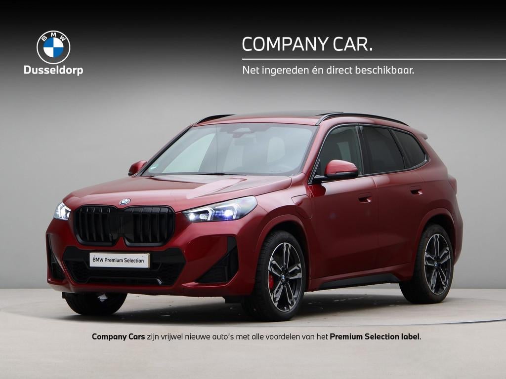 BMW X1 xDrive25e (bj 2025, automaat), Auto's, Overige brandstoffen, Bedrijf, 3 cilinders, Skiluik