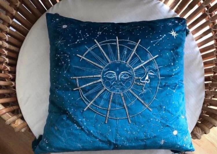 Bella Lux petrol velours fluweel kussen maan kralen, Verzenden, Nieuw, Blauw, Vierkant