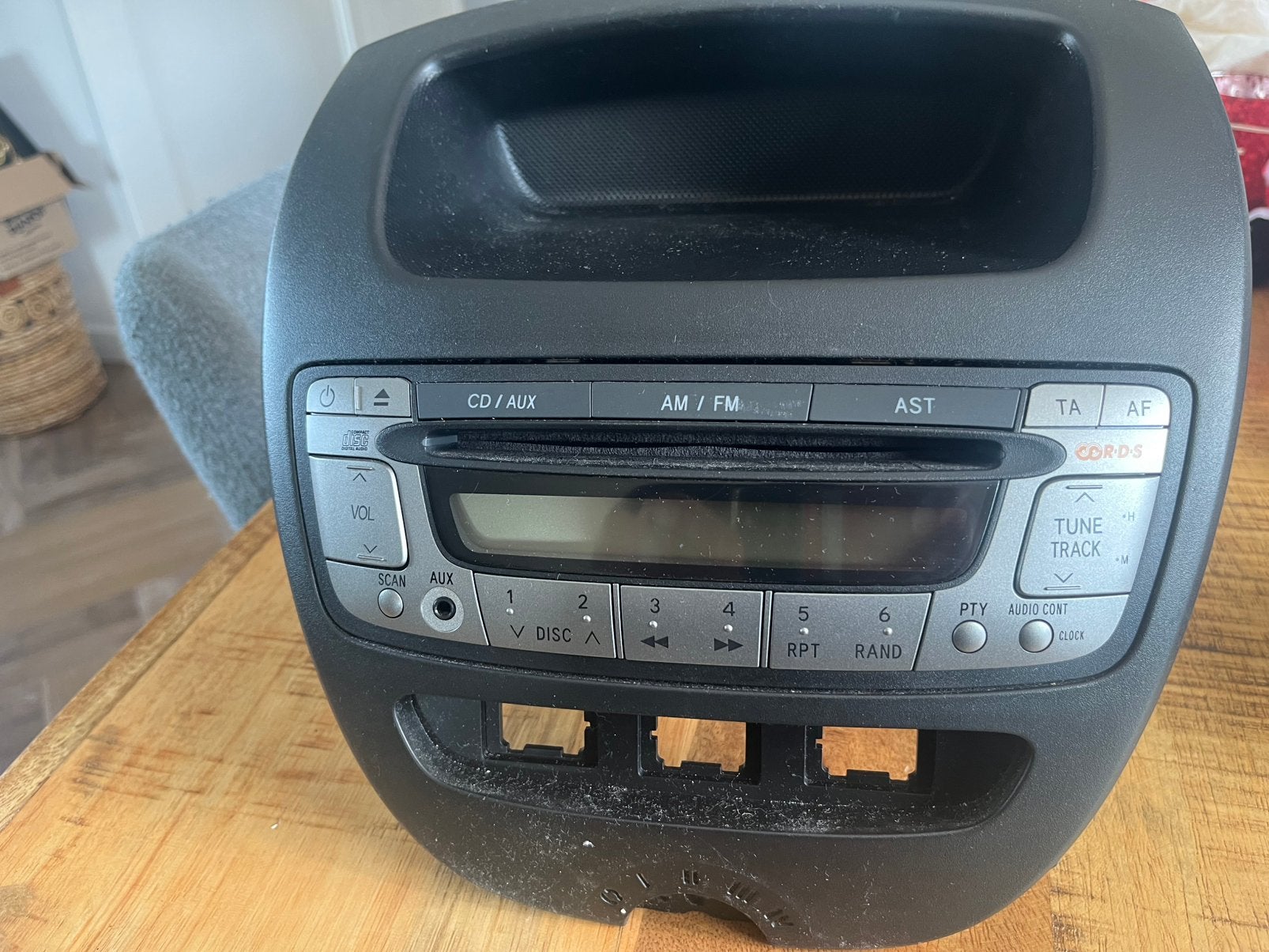 Originele 107/ C1 of Aygo autoradio., Ophalen, Zo goed als nieuw