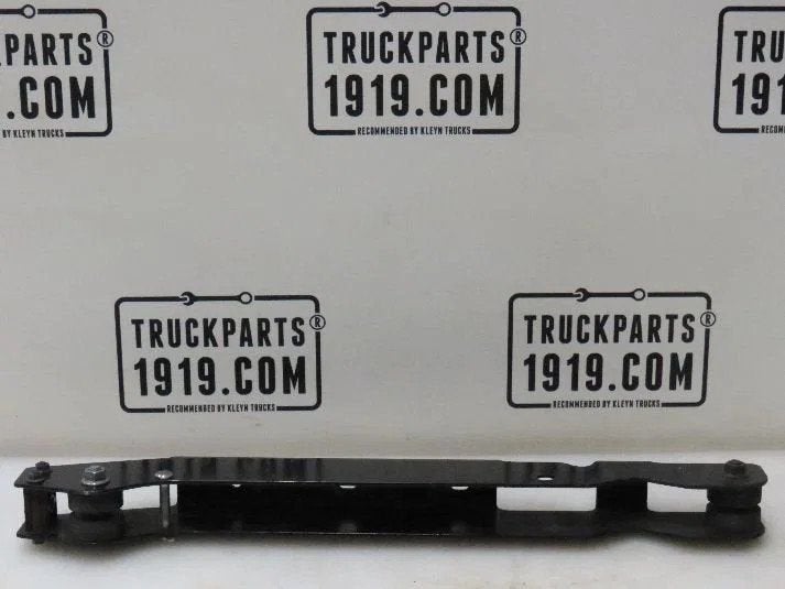 Volvo 217224221 Steun side skirt Volvo, Ophalen, Gebruikt