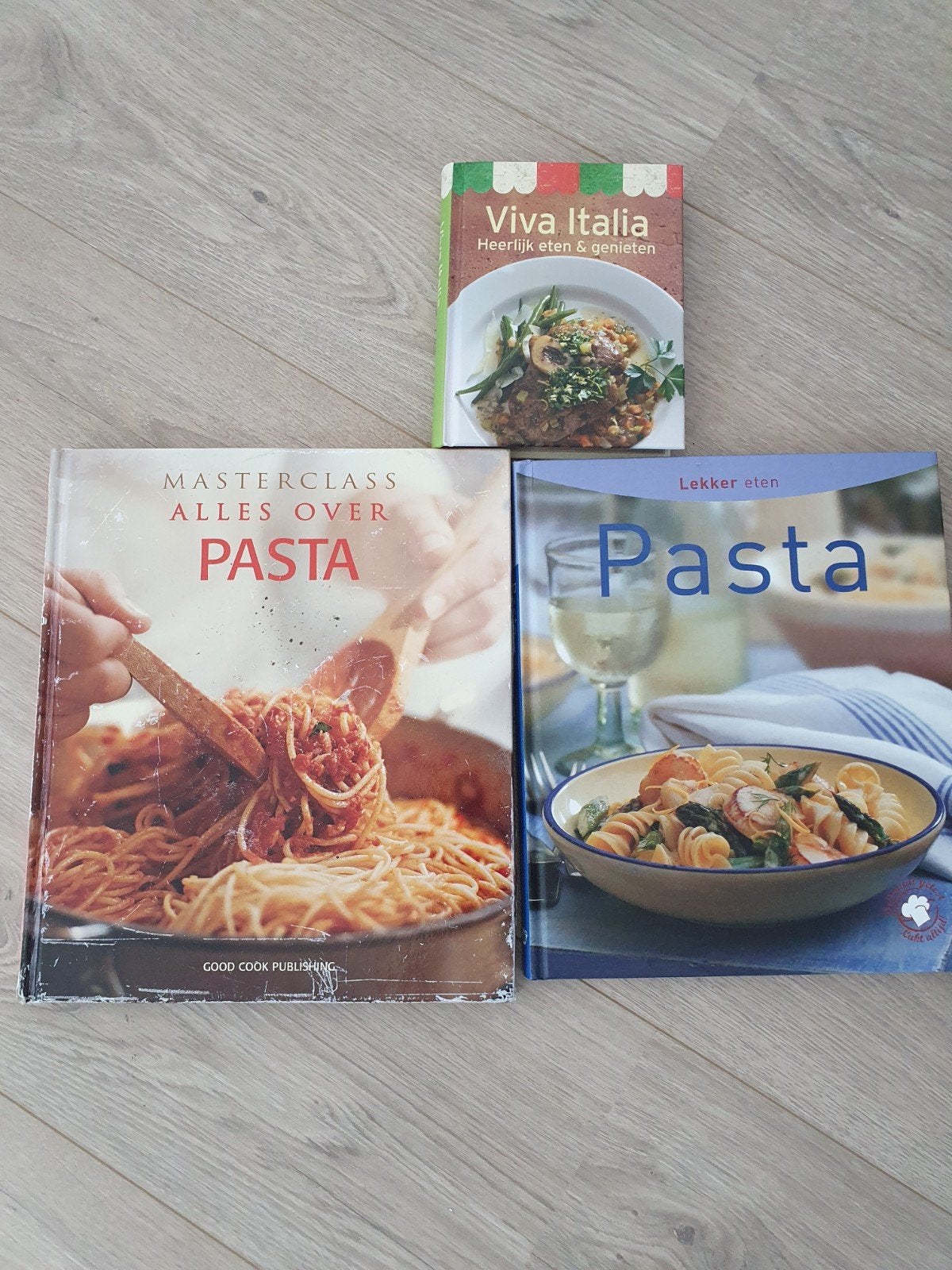 Italiaanse kookboeken: Pasta en Viva Italia, Voorgerechten en Soepen, Diverse auteurs, Ophalen of Verzenden, Italië