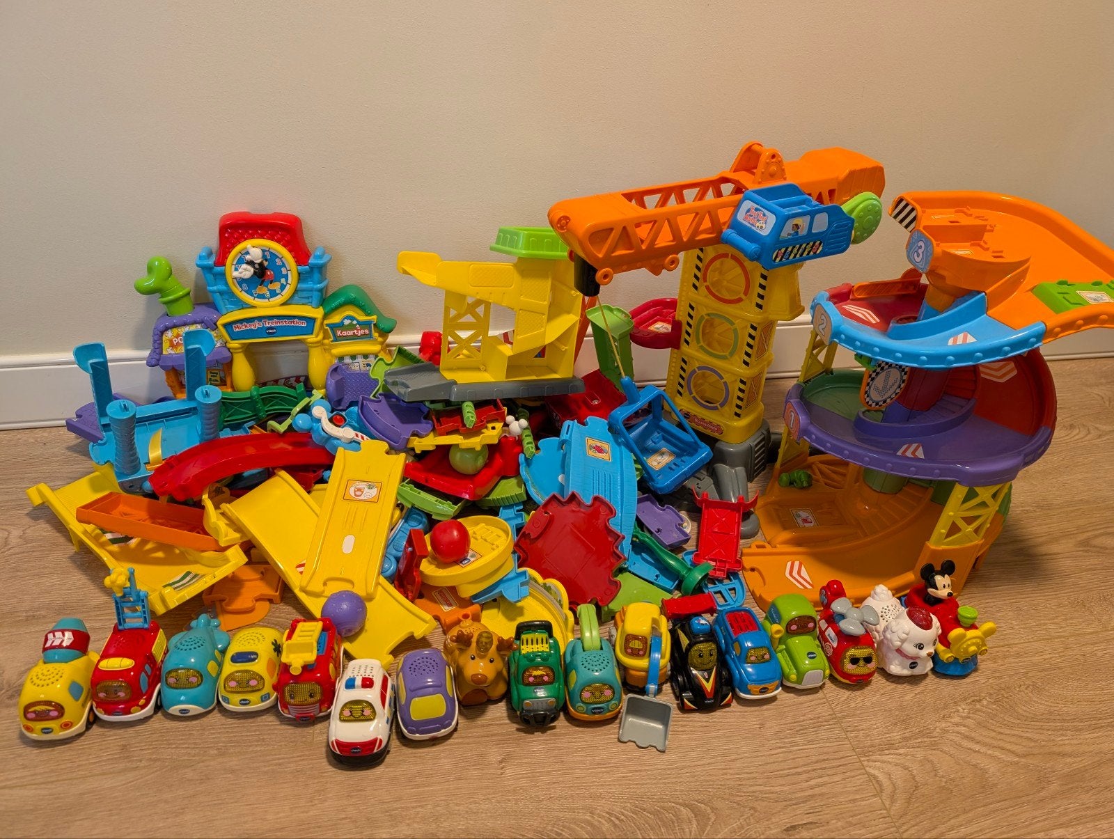 Grote VTech Toet Toet Auto's Speelset met Garage & Kraan, Kinderen en Baby's, Speelgoed | Vtech, Ophalen, Gebruikt, 2 tot 4 jaar