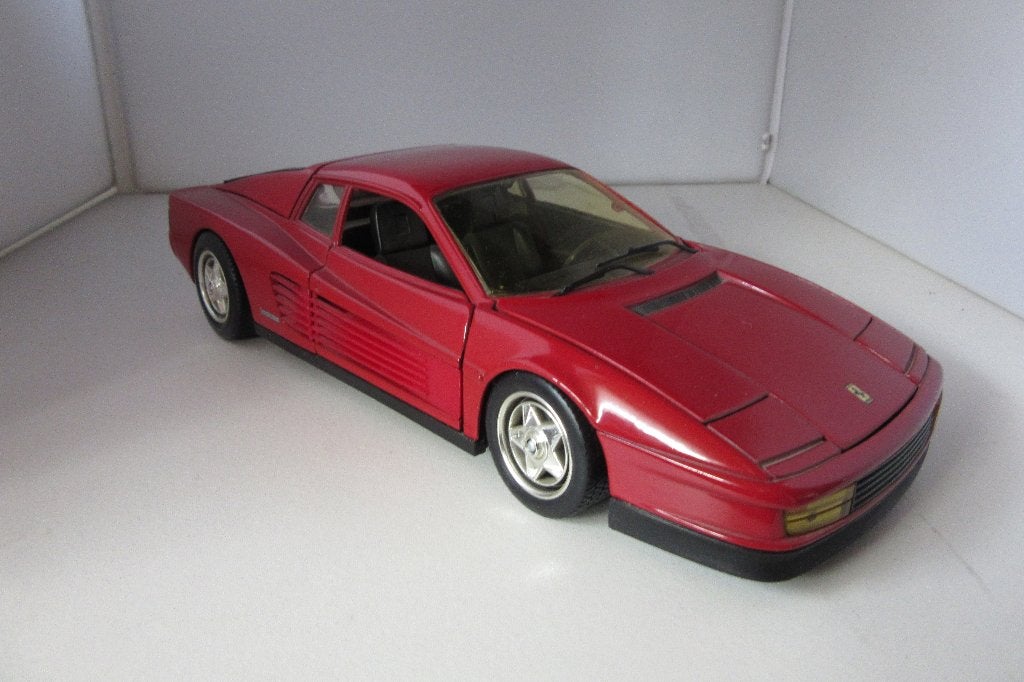 Ferrari Testarossa 1998  1;18, Ophalen of Verzenden, Zo goed als nieuw, Auto, Hot Wheels