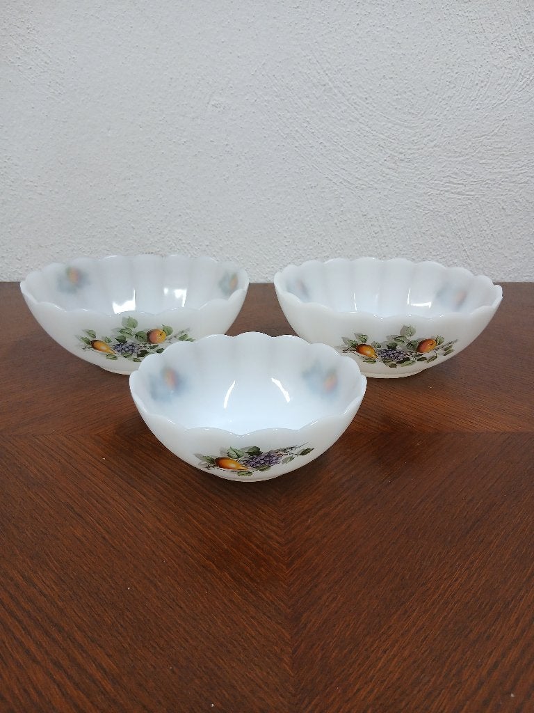 Set van 3 Vintage Arcopal France Schalen – Fruits de France, Huis en Inrichting, Keuken | Servies, Ophalen of Verzenden, Overige stijlen