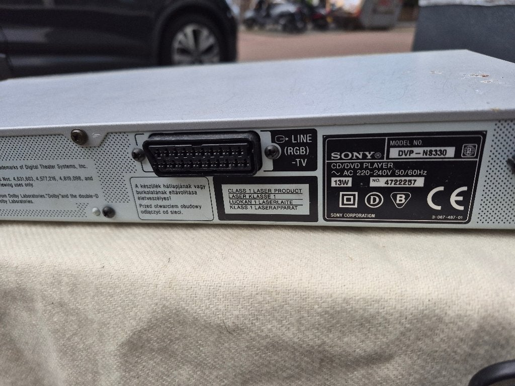 Foto 7 van Sony DVP-NS330 CD/Dvd-speler zilverkleurig.