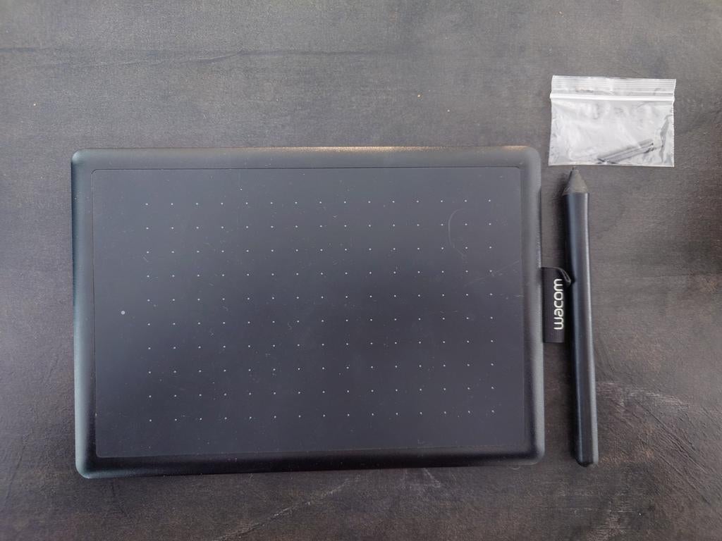 One by Wacom tekentablet - Small - Gebruikt, goede staat, Computers en Software, Tekentablets, Gebruikt, Ophalen of Verzenden
