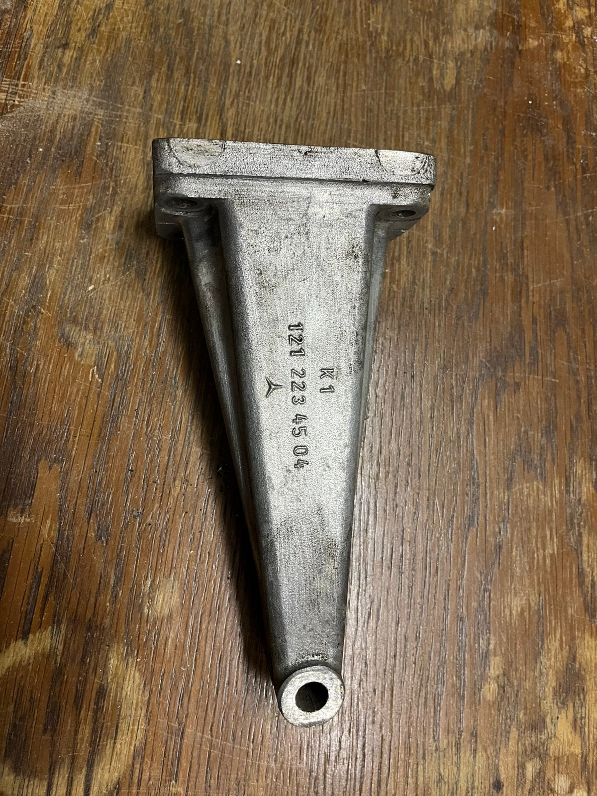 Motorsteun Mercedes W110 Heckflosse, Ophalen of Verzenden, Nvt, Nvt, Nvt
