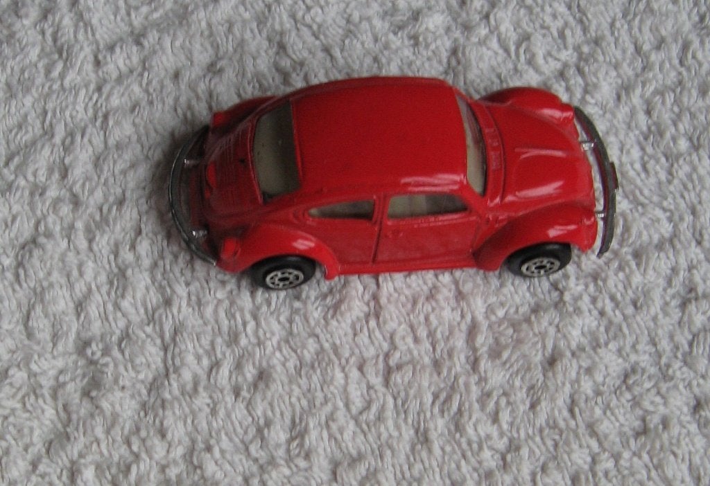 kleine rode VW Kever 1300 van Edocar (uit 1993), Ophalen of Verzenden, Gebruikt
