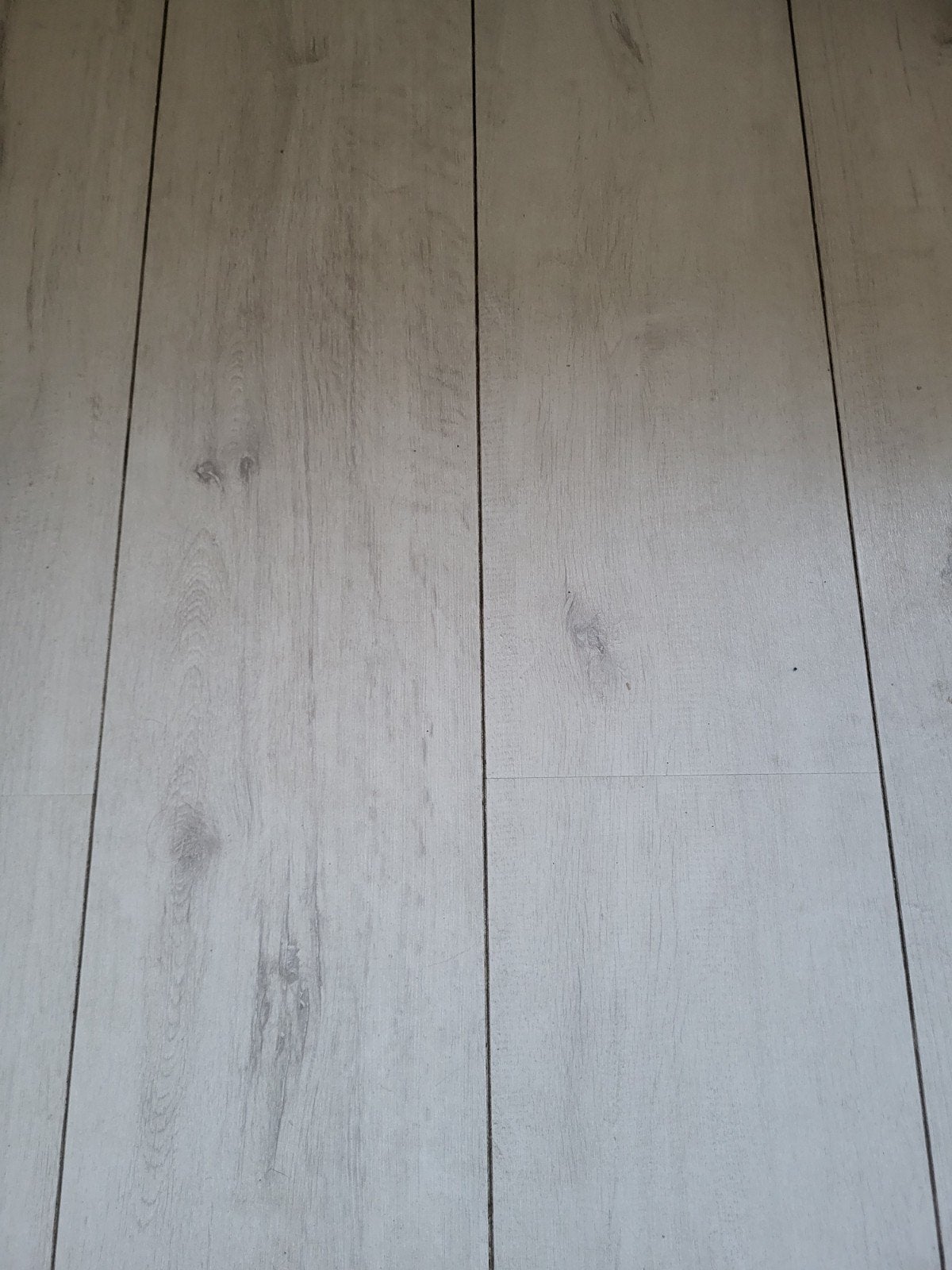 laminaat licht grijs, Ophalen, Kunststof, 10 m² of meer, 10 tot 30 cm