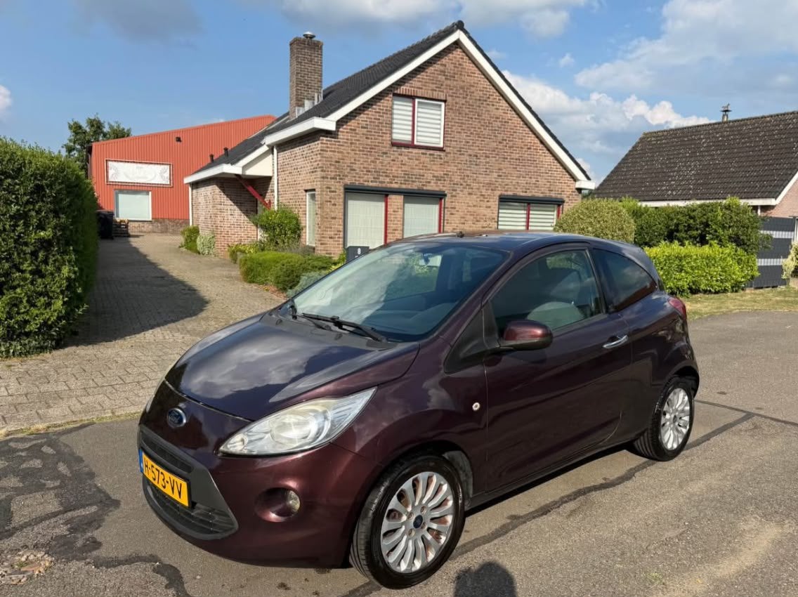 Te Koop Ford Ka 1.2 69pk 2011 - Lage km - lange apk, Auto's, Voorwielaandrijving, 1242 cc, 4 cilinders, 4 stoelen