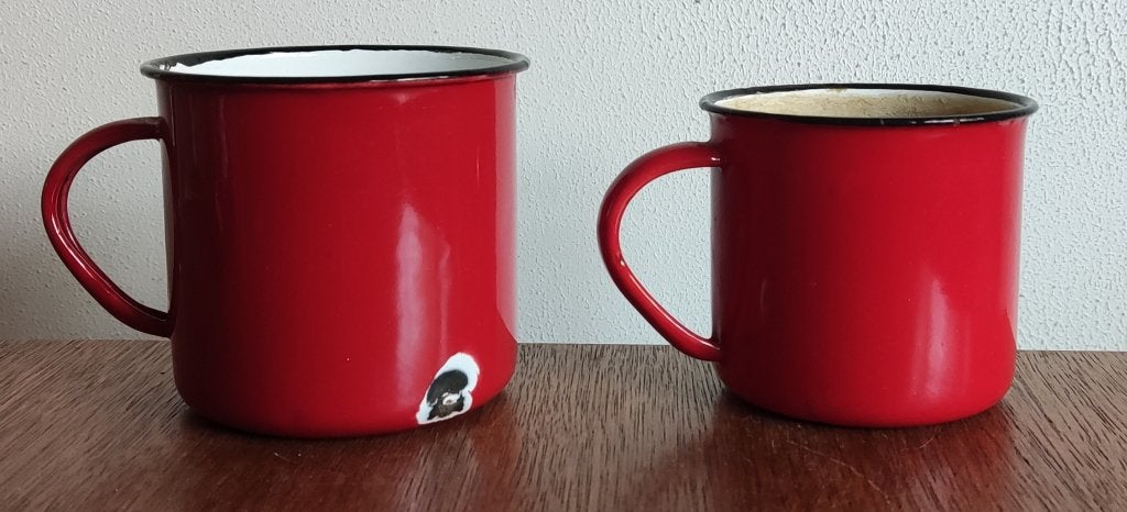 2 emaille bekers, Ophalen of Verzenden