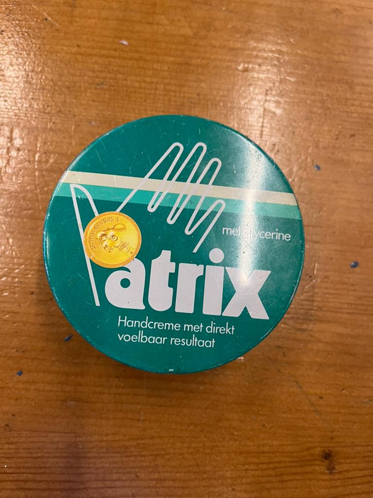 leuk ouderwets blikje van Atrix, Verzamelen, Blikken, Ophalen of Verzenden, Zo goed als nieuw, Overige