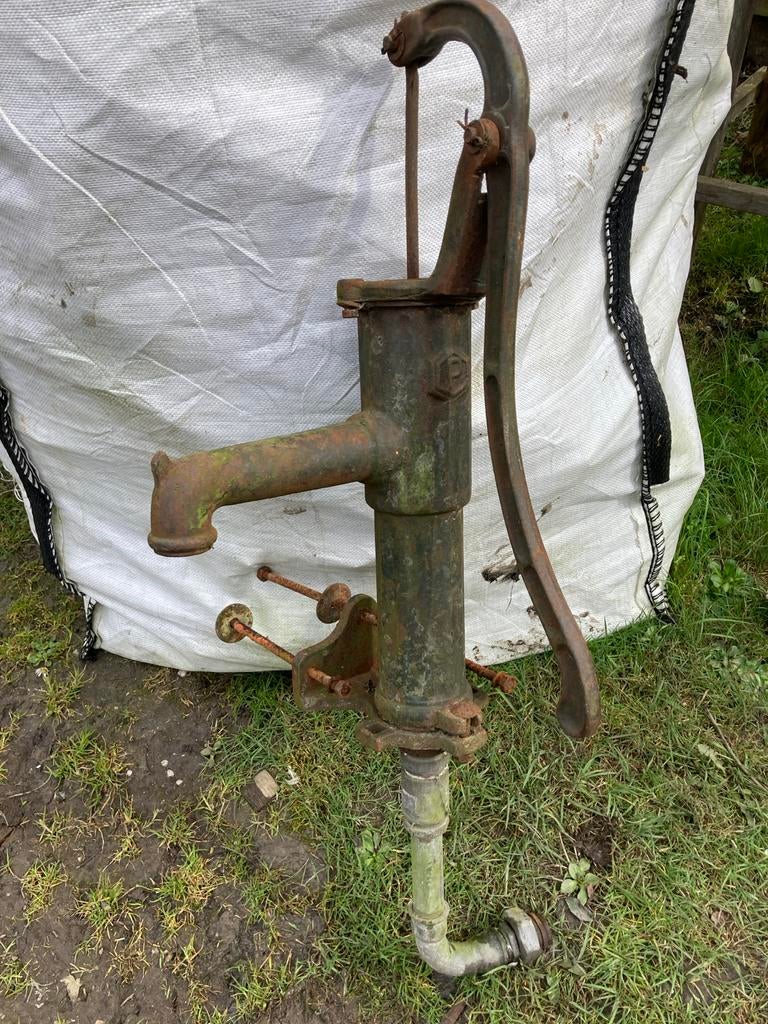 Antieke handwaterpomp - gietijzeren tuin decoratie, Ophalen, Gebruikt, Handmatig, Overige typen