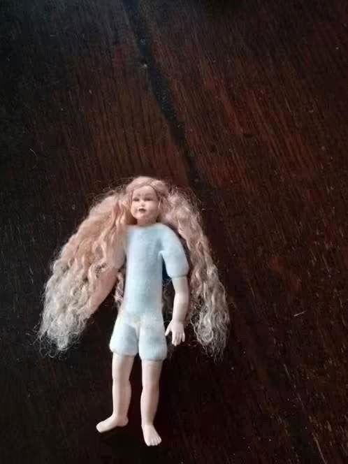 Heidi Ott Popje 11 cm - Miniatuur Dollhouse Pop, Verzamelen, Ophalen of Verzenden, Popje