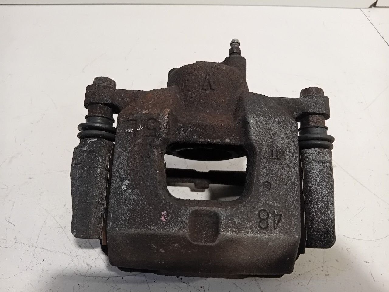 Remklauw links voor Toyota iQ, Onderdelen@venauto.nl, Van der Ven Autorecycling B.V., Gebruikt, Ettenseweg 76, 4706 PB Roosendaal, The Netherlands