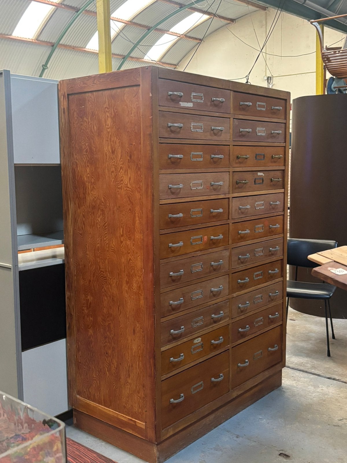 Grote vintage ladekast, Ophalen, Grenenhout, Gebruikt, 100 tot 150 cm