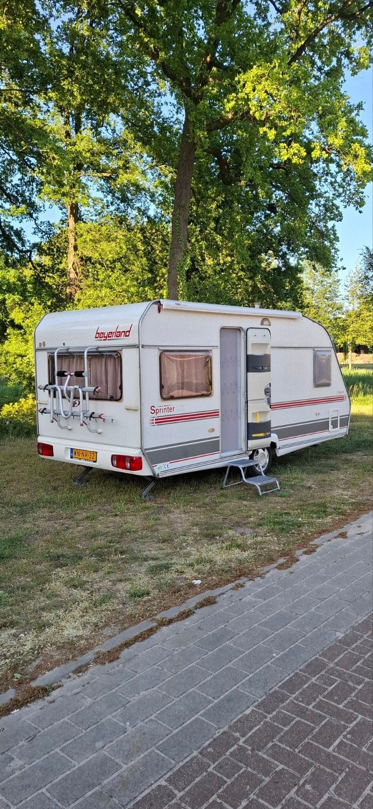 Beyerland Sprinter 460 uit 2003 - Goed onderhouden, Vast bed, Rondzit, Luifel, Particulier