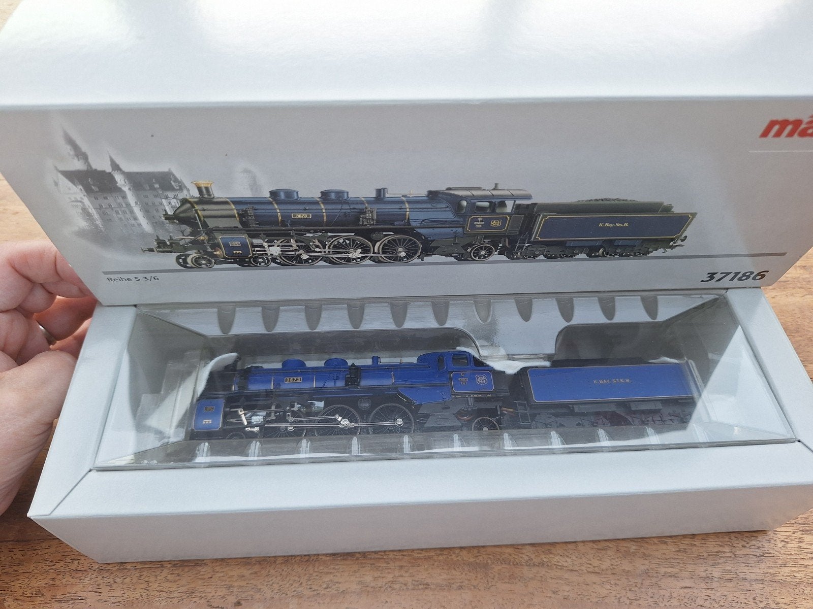 Marklin locomotief met wagon, Wisselstroom, Locomotief, Ophalen of Verzenden, Zo goed als nieuw