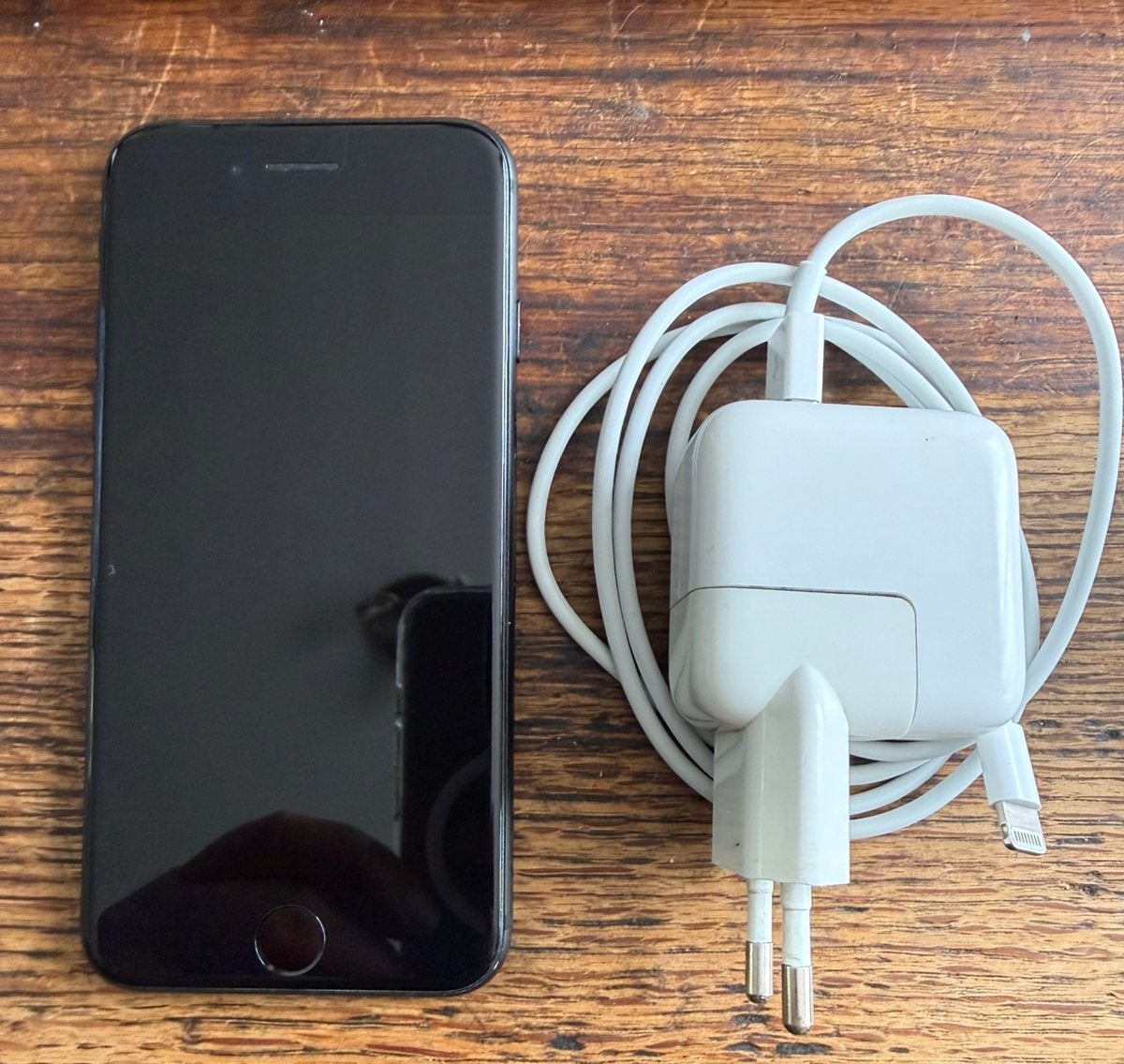 Apple iPhone 7 32GB Model: A1778 Zwart, Telecommunicatie, Mobiele telefoons | Apple iPhone, Gebruikt, Zwart, 32 GB, 77 %
