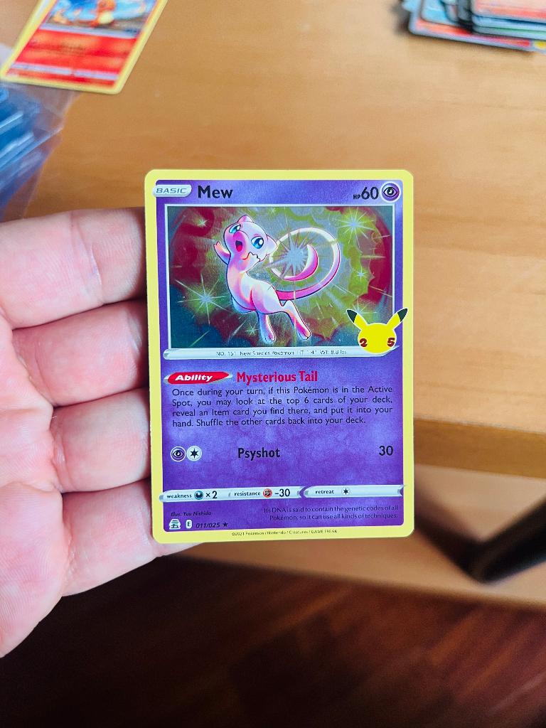 Mew 011/025 Holo 25th Anniversary Celebrations Pokemon, Verzenden, Zo goed als nieuw, Losse kaart, Foil