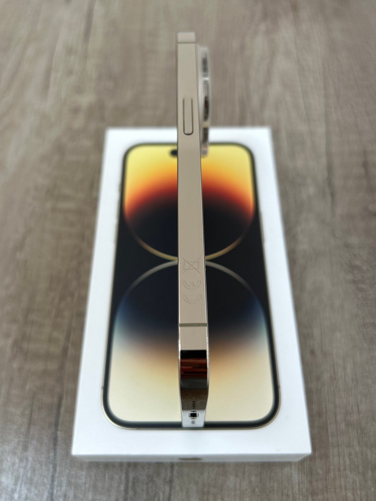 Foto 7 van iPhone 14 Pro 128GB Goud – ALS NIEUW!