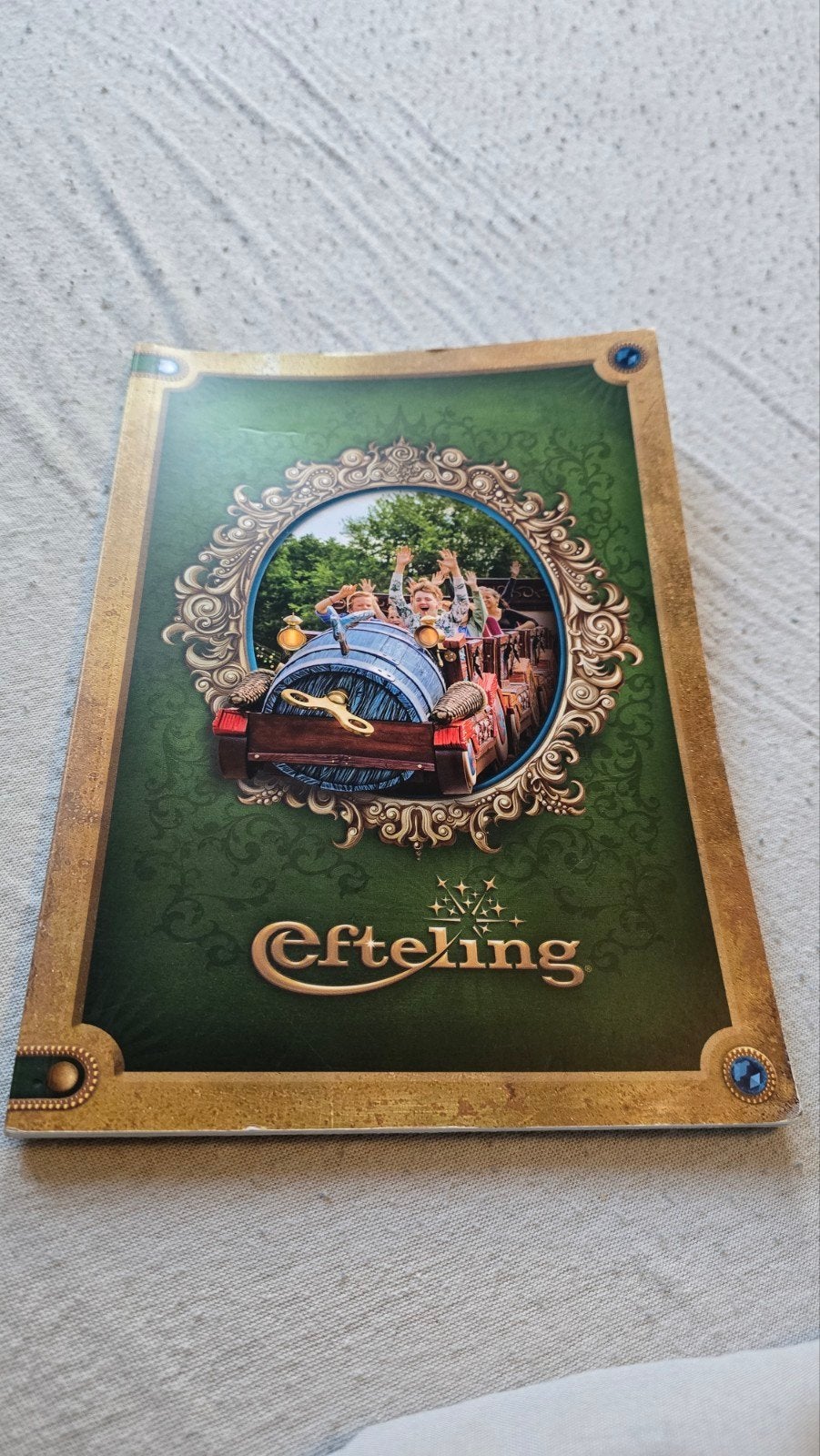 Efteling jaar boekje ( 2021), Ophalen of Verzenden, Overige typen