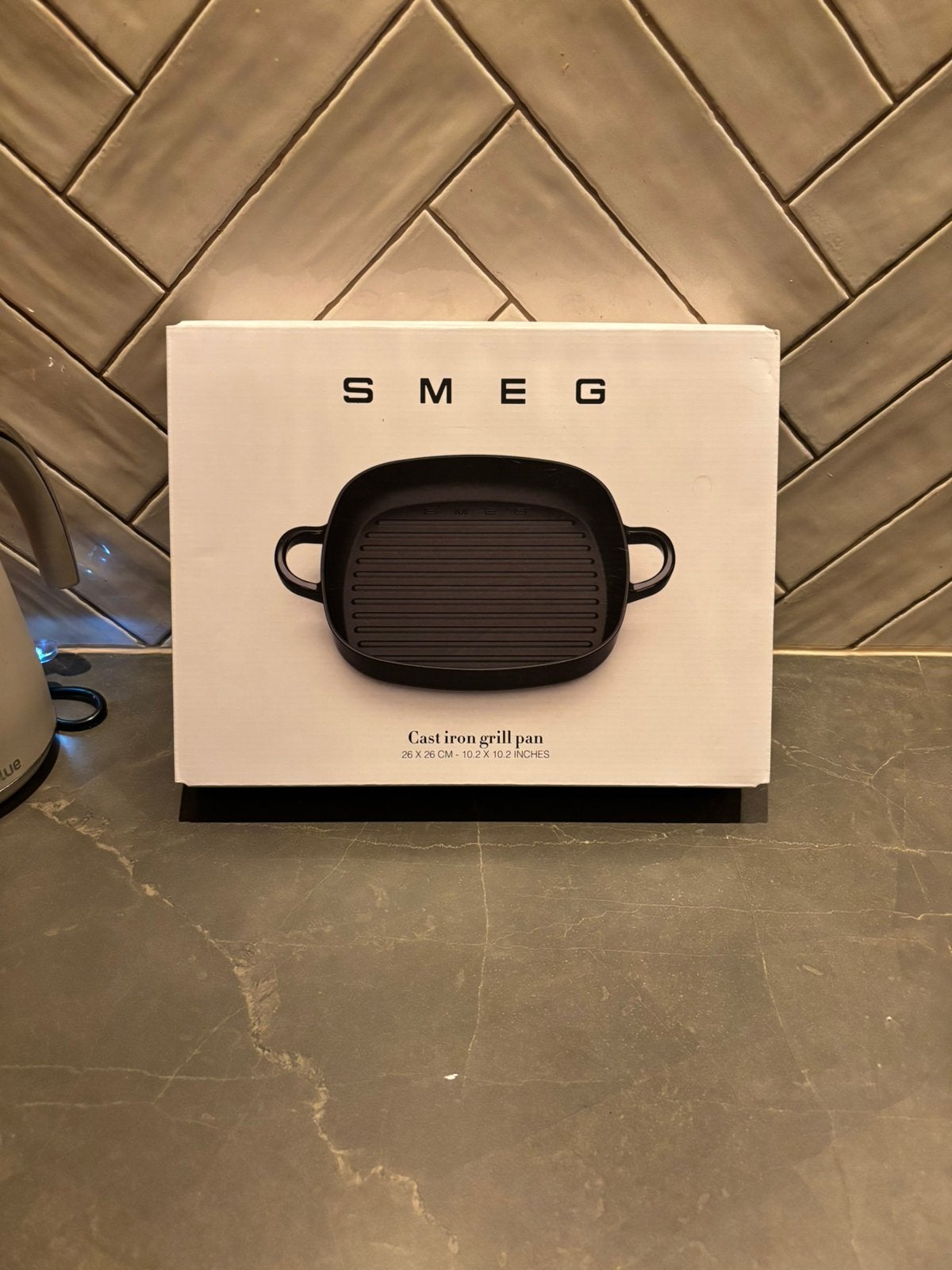 SMEG cast iron grillpan 26x26 NIEUW, Ophalen, Nieuw, Gietijzer