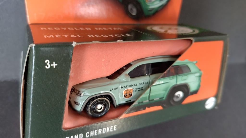 Jeep Grand Cherokee 1:64 3inch Matchbox Moving parts Pol, Auto, Verzenden, Nieuw, Matchbox@mattel.com