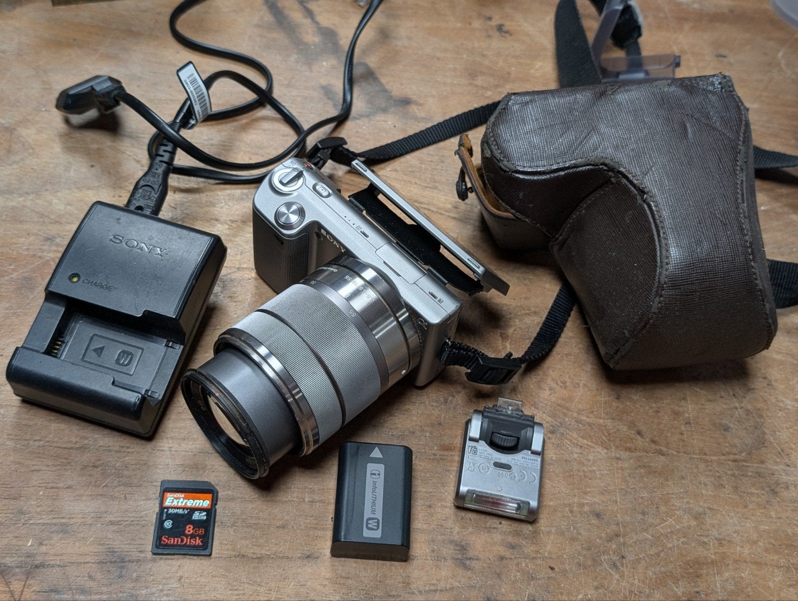 Sony Alpha NEX-5 Systeemcamera met 18-55mm OSS Lens, Gebruikt, Accu, Ophalen of Verzenden, Beeldstabilisatie
