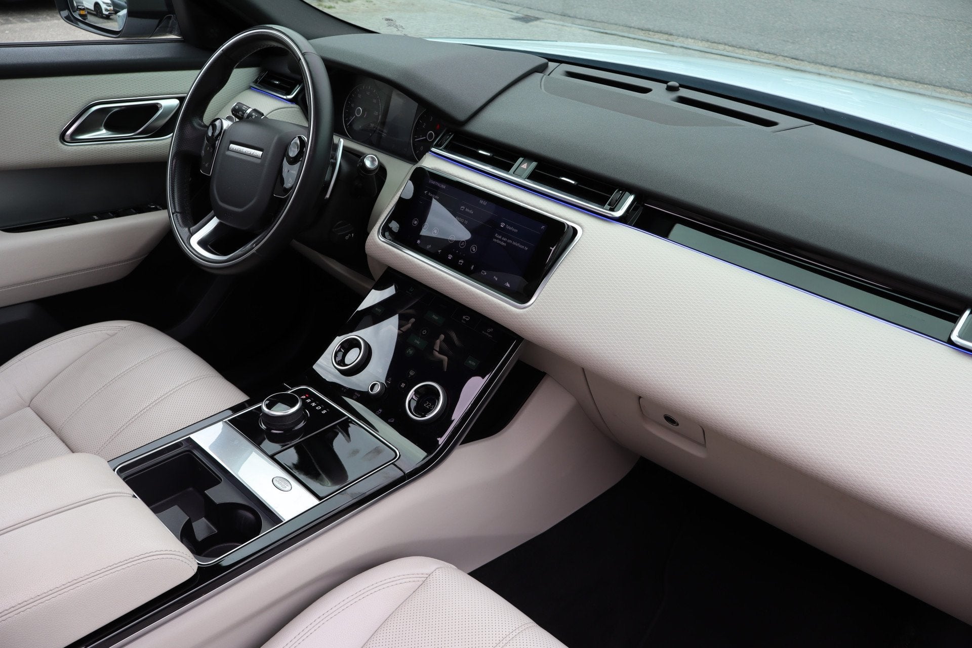 Land Rover Range Rover Velar 2.0 I4 Turbo AWD R-Dynamic Pano, Auto's, 12 maanden, Gebruikt, Euro 6, 4 cilinders