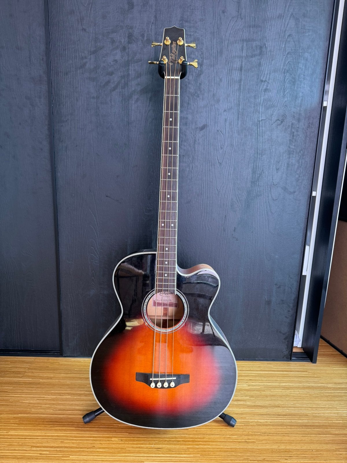 Prachtige Takamine elektrisch akoestische basgitaar, Ophalen, Zo goed als nieuw, Western- of Steelstringgitaar