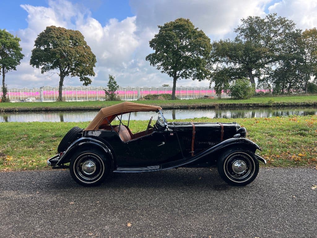 MG TD 1952 Body off Gerestaureerd, foto 2