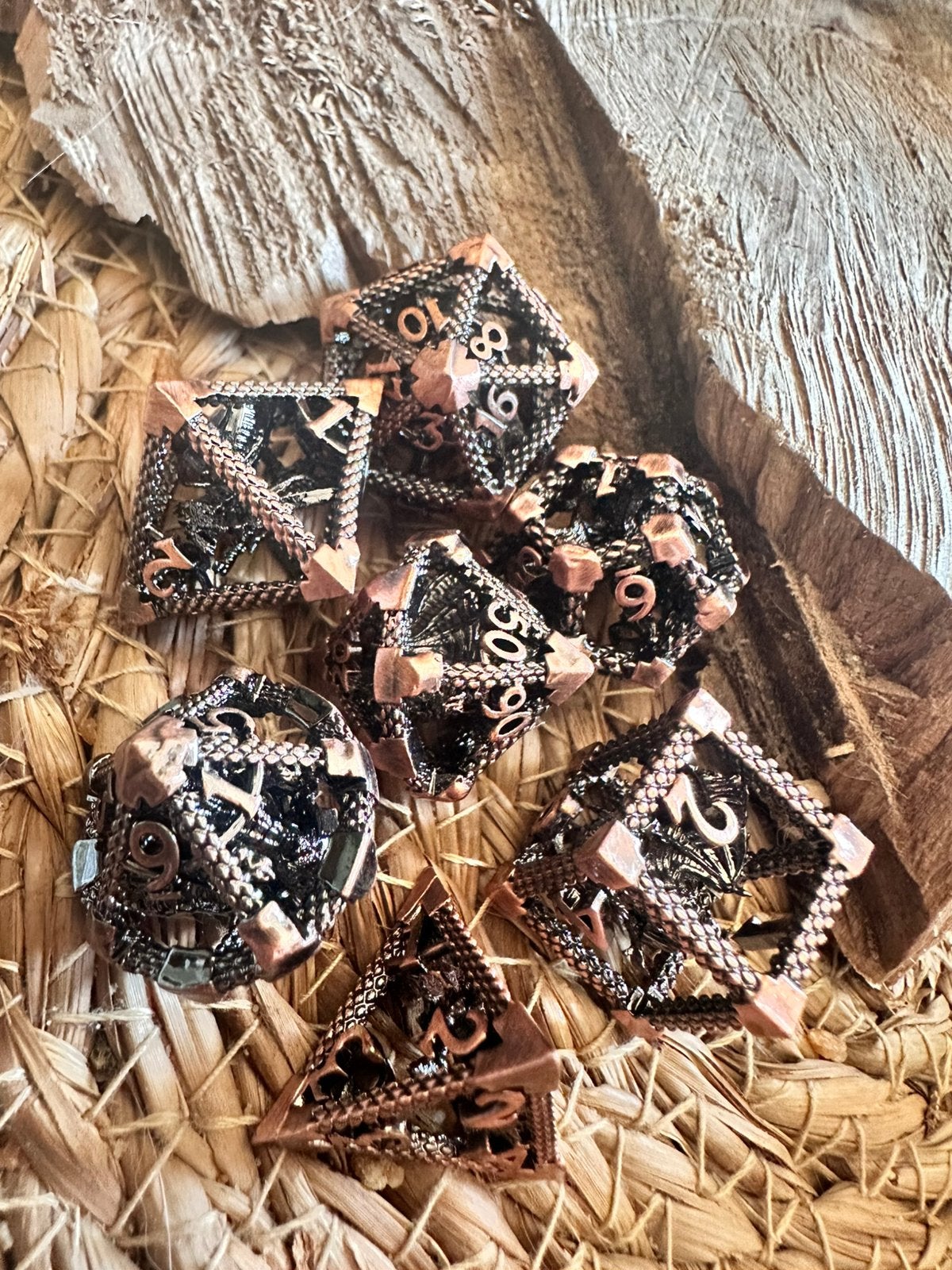 DND dice / dragons / draken / dobbelstenen / D&D / RPG