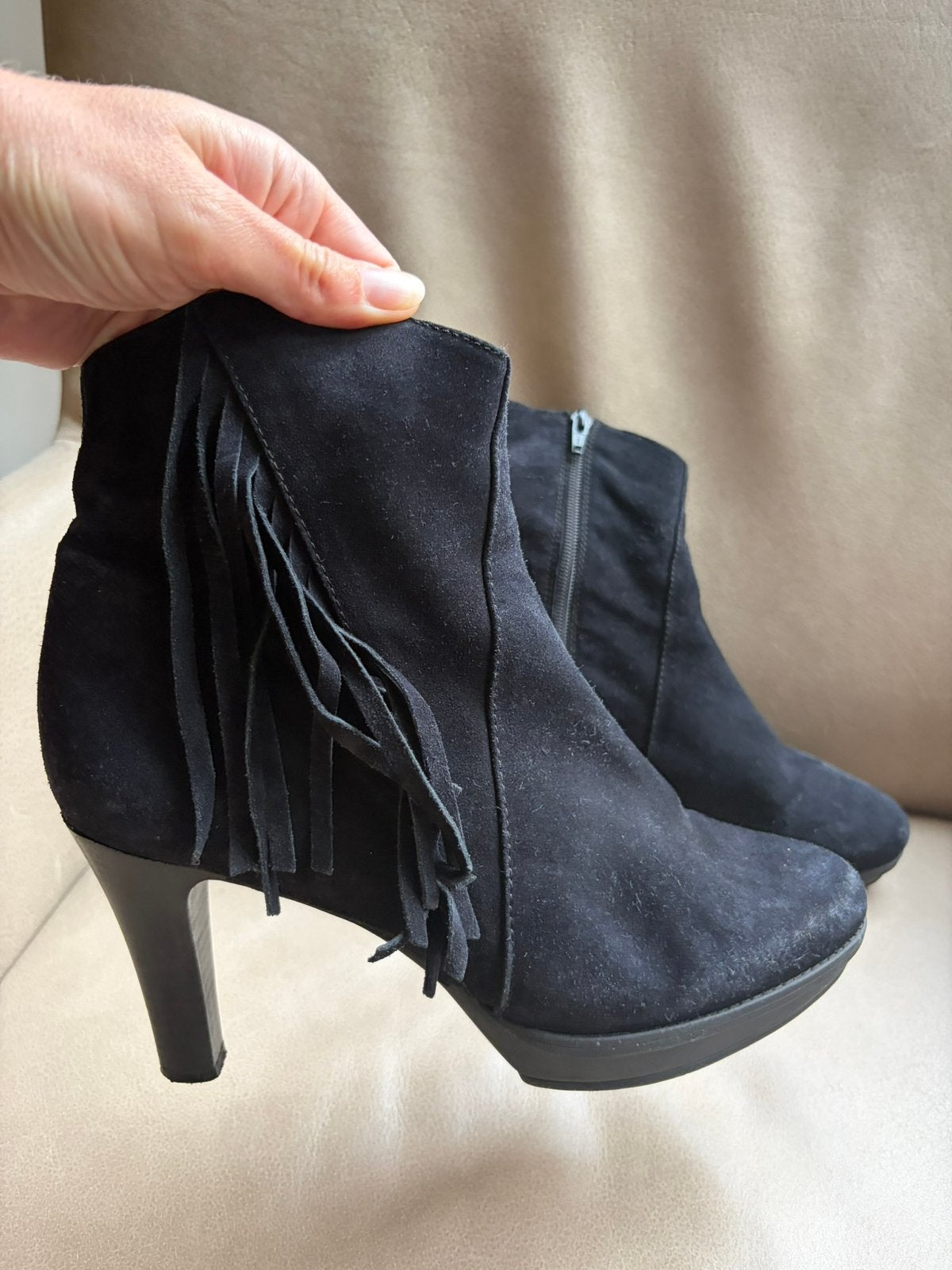 Unisa fringe zwarte laarzen 40 suede boots, Ophalen of Verzenden, Zo goed als nieuw, Zwart, Hoge laarzen