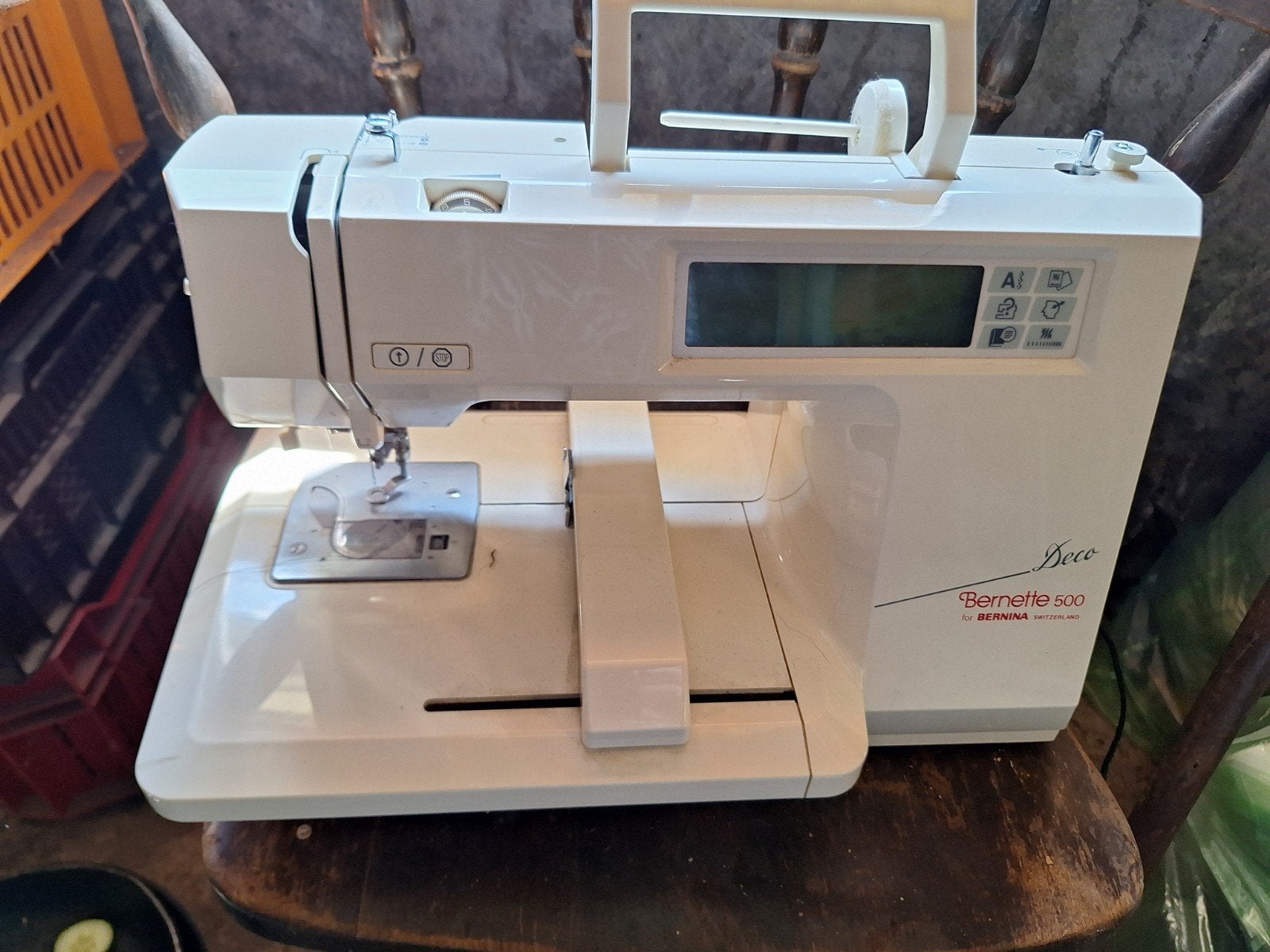 bernette 500 borduurmachine, Hobby en Vrije tijd, Naaimachines en Toebehoren, Ophalen of Verzenden, Naaimachine, Overige merken